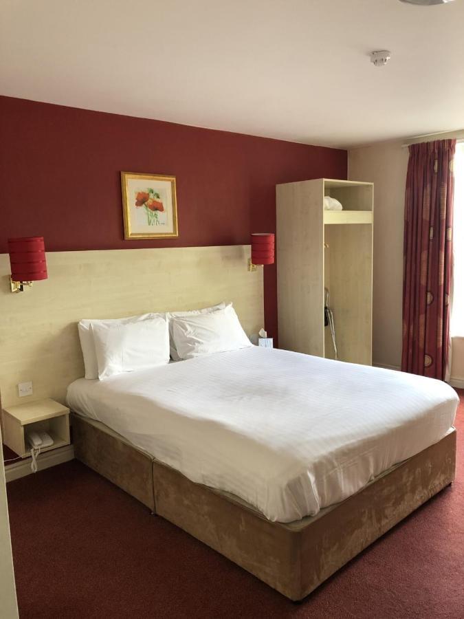 Stafford South Hatherton Hotel Penkridge Exteriör bild